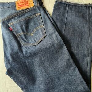 Levi's Men's Blue 501 shrink to fit raw denim Jeans
